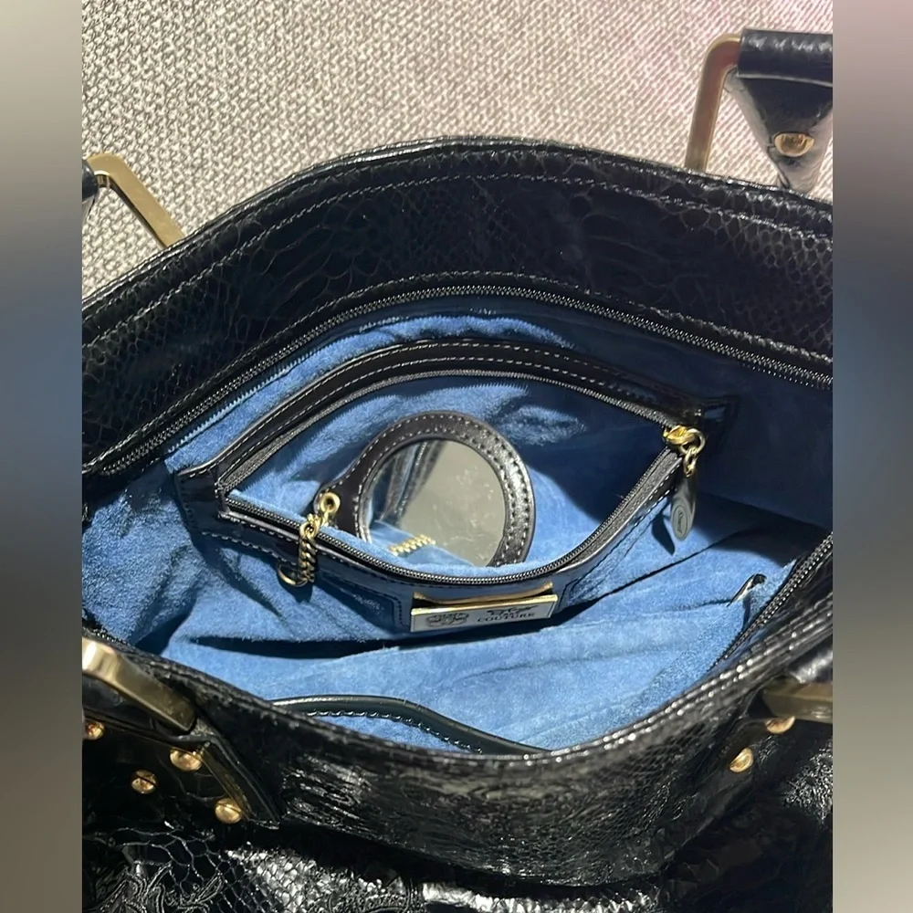 Sharif 1827 Couture Black Shoulder Bag with Glossy Finish and Silver Accents - Picture 6 of 16